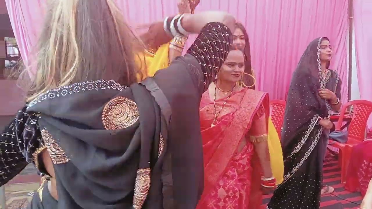 चले डगरिया तो लोग करें छेड़खानी#वायरल खुशबू रानी नाच गीत लॉगिंग#trending#viralvideo#dance# पूनम 🙏👍
