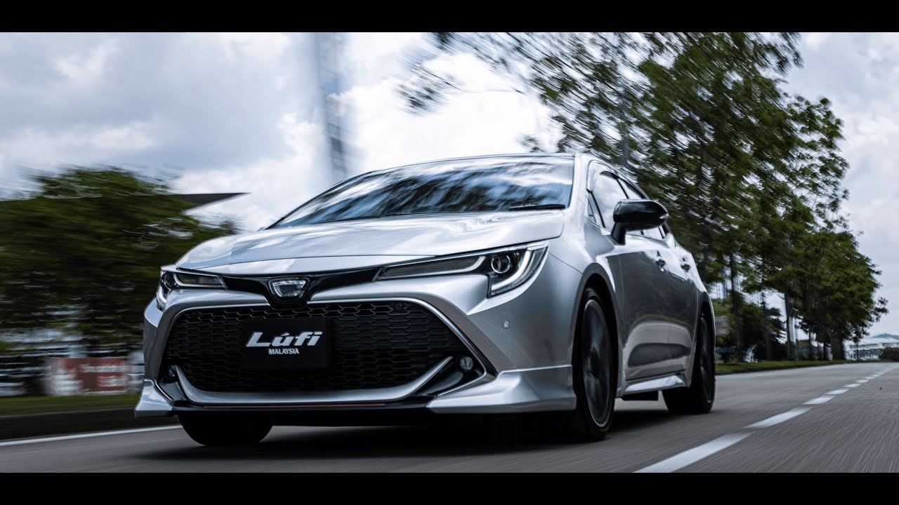 Cruising in Johor Bharu town with Toyota Corolla Sport