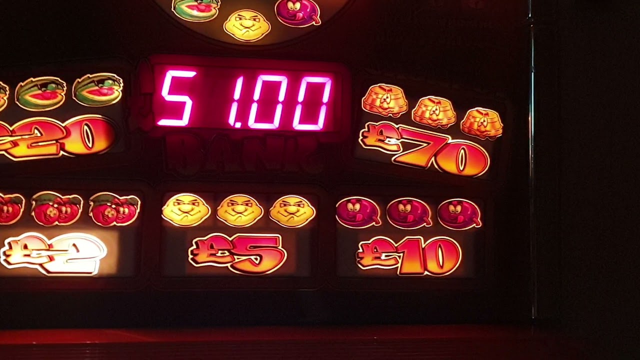 Clockwork Oranges £70 £1 Fruit Machine