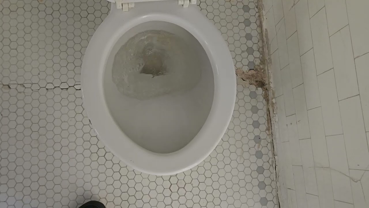 1968 Kilgore Ajax toilet on a Flushometer