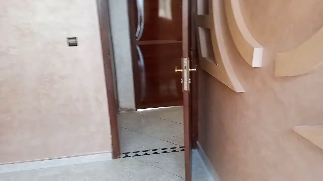 منزل حر للبيع بباب الغول بفاس 🏠مكون من شقتين رائعتين+2محلات تجارية بموقع رائع وهادئ🤩0693034847