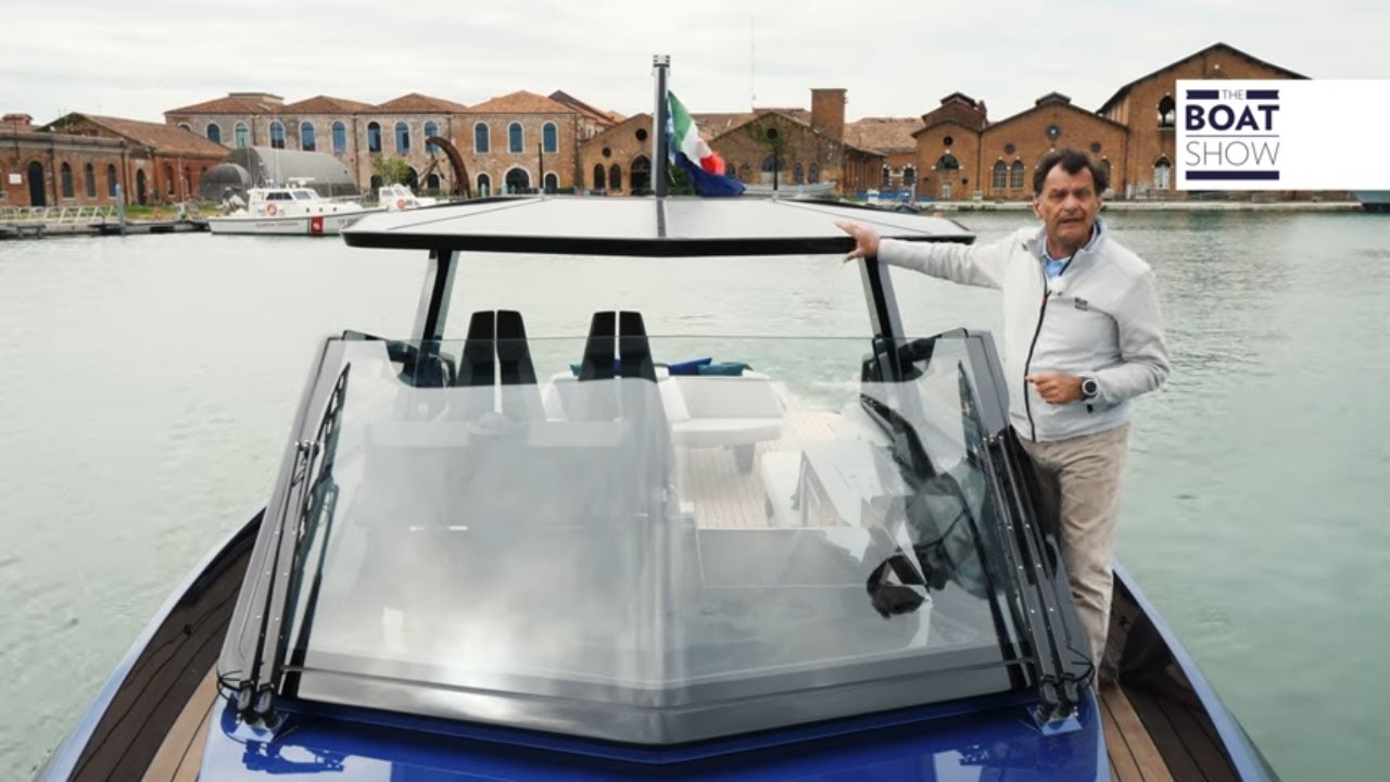 [ENG] wallytender43X - Walk Through Runabout Motor Yacht - The Boat Show