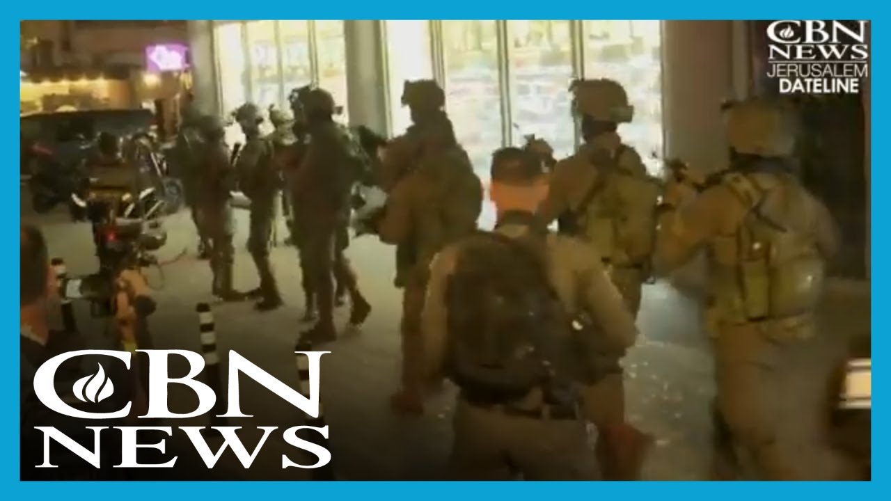 Palestinian Gunman Kills 2, Injures Several in Tel Aviv Terror Attack