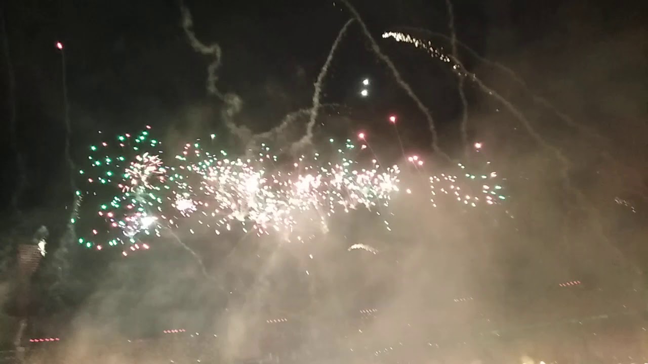 احمد عصام ولع الاستاد القاهره في حفل عيد الحب ♥
