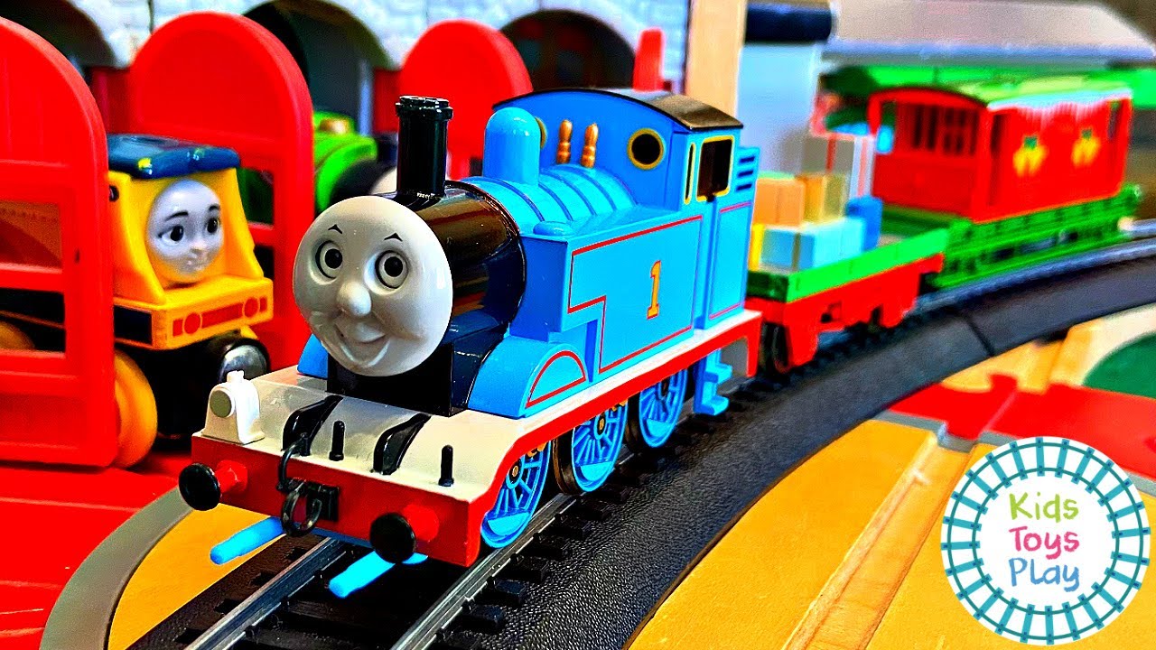 Thomas & Friends Bachmann HO Scale Train Wooden Railway Layout