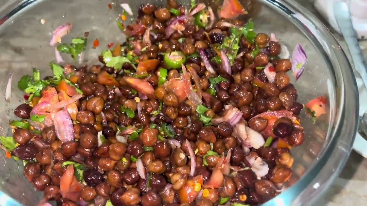 Kala chana chat recipe | Ramzan special | episode 5 | easy recipe | kitchen studio with foodies 
