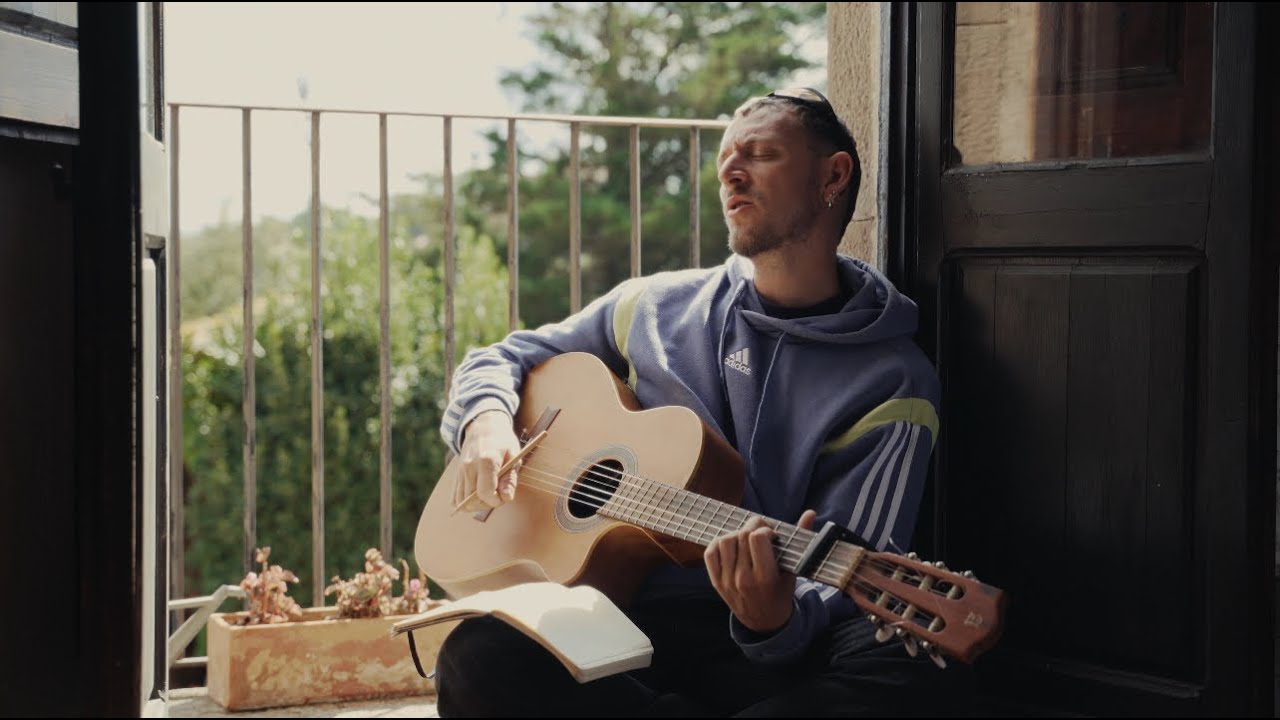 ELS DIES QUE VINDRAN - Arnau Serrallonga (Videoclip Oficial)