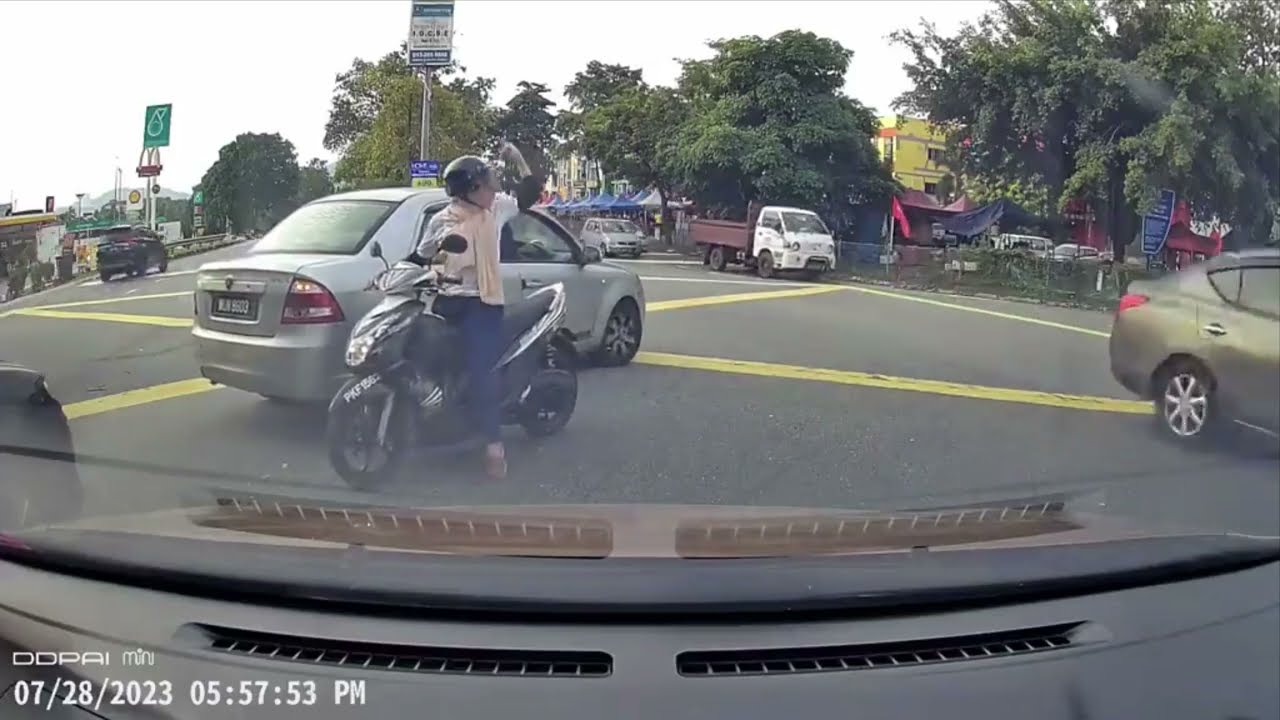 MALAYSIA IDIOT'S  DRIVERS COMPILATION #193