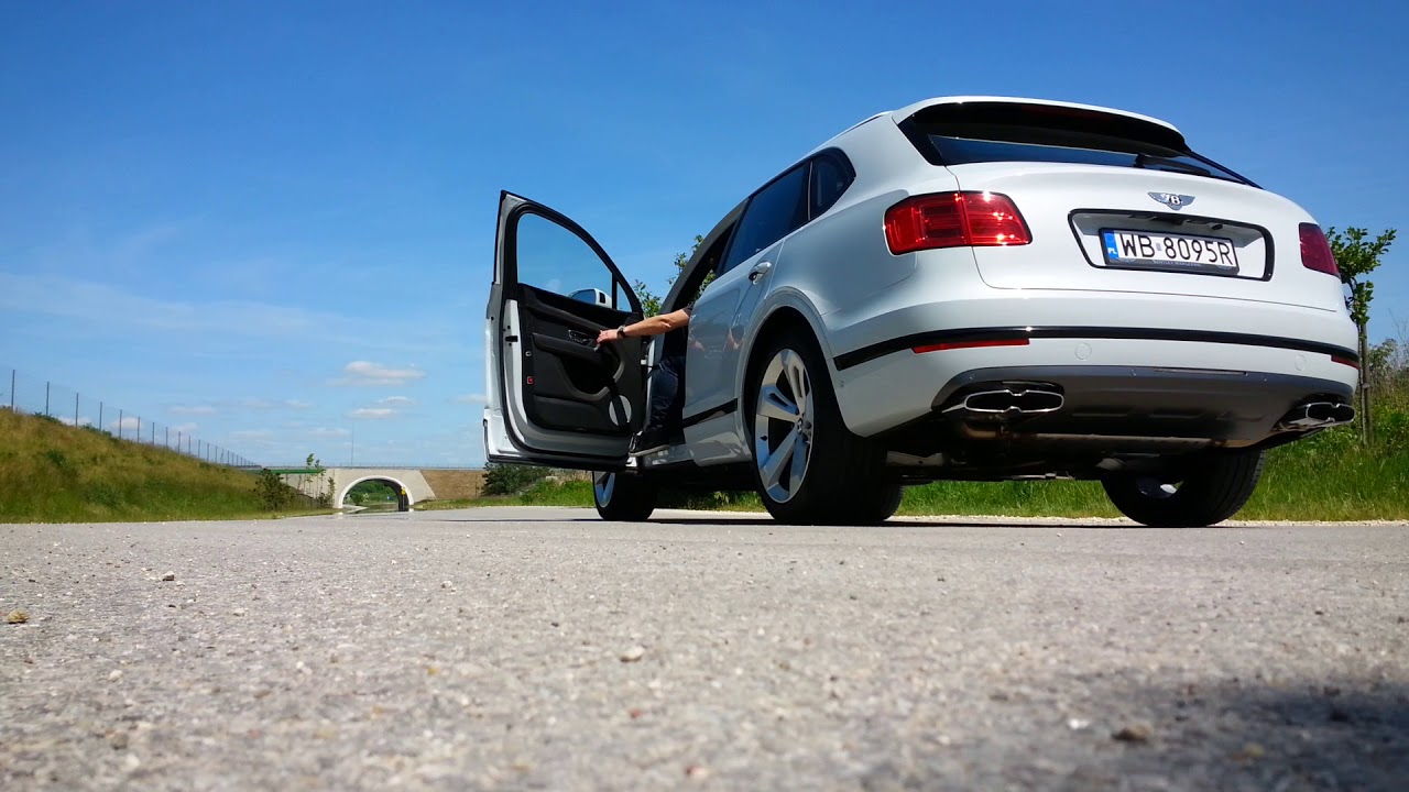 Bentley Bentayga V8 (petrol engine) black edition engine sound and acceleration from start.