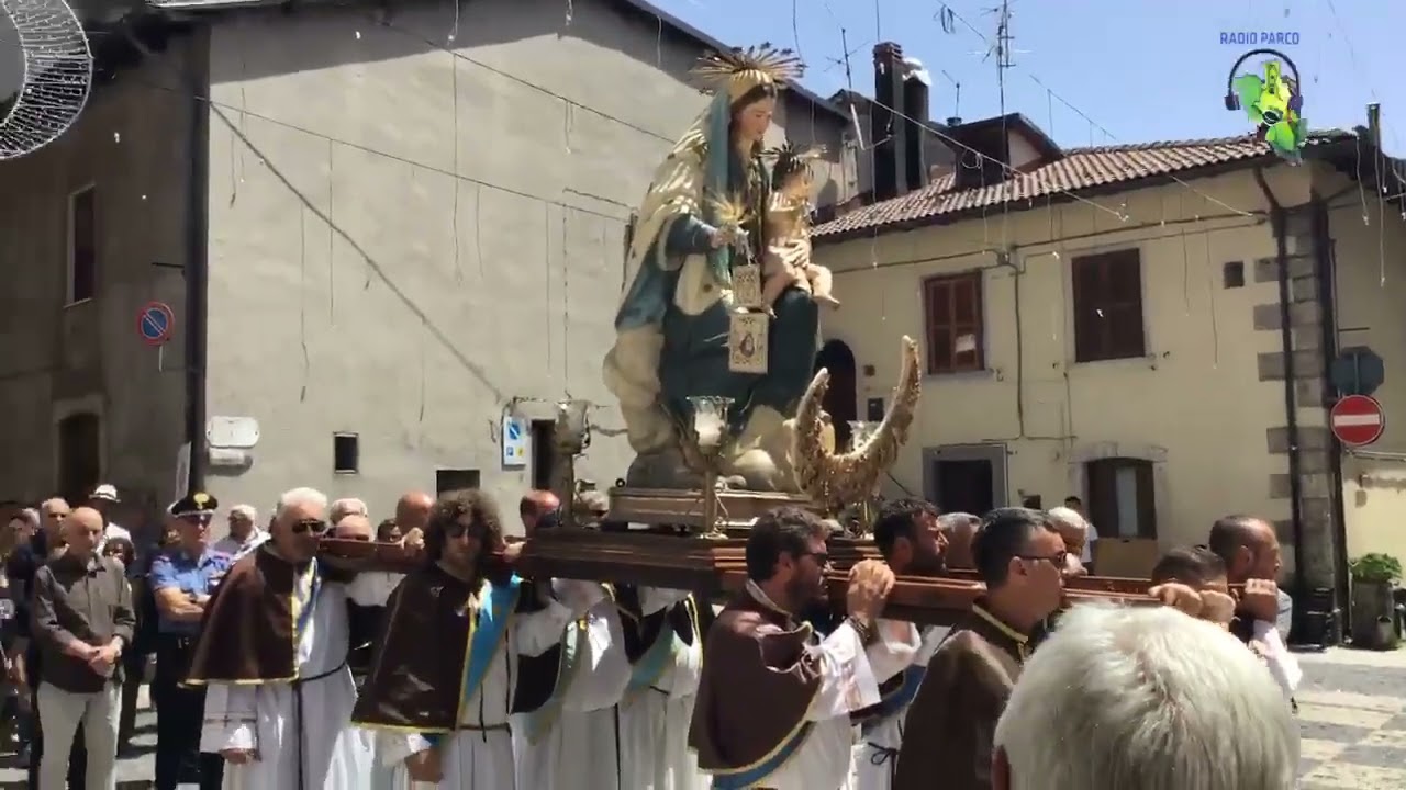 Solenne processione con la Venerata Immagine della Madonna del Carmine a Pescasseroli, 16/7/2023