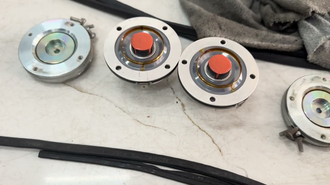 Chưa từng thấy đôi loa Mỹ Jbl Mdd 55 nào đẹp thế 0971998555