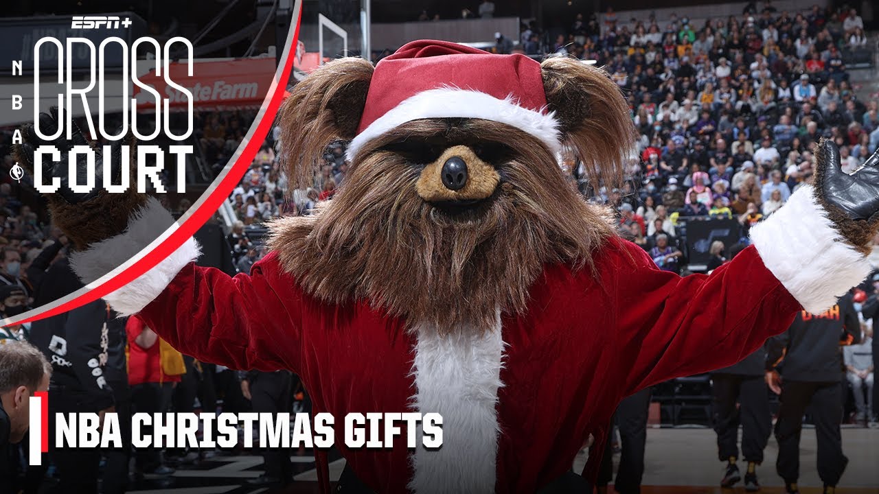 Kiss cams, Christmas jerseys, Mike Breen's BANG: NBA's small gifts this Christmas