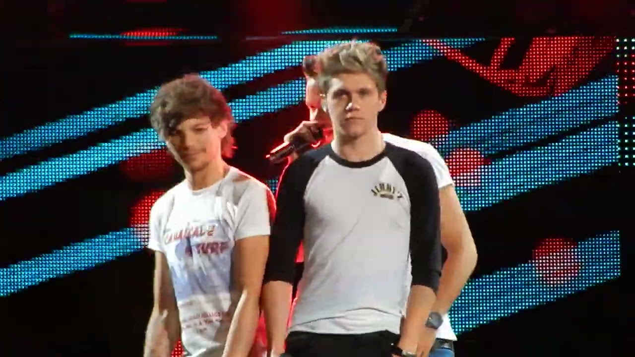One Direction - Kiss You - 17/10/2013 Melbourne
