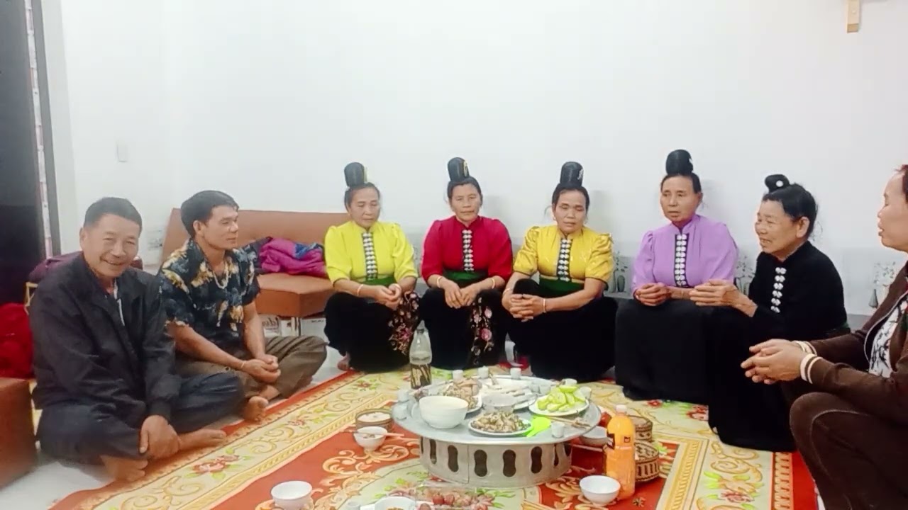Xùm ý uoi ý nóng má chôm chiêng lỡ phuợng pi nóng oi