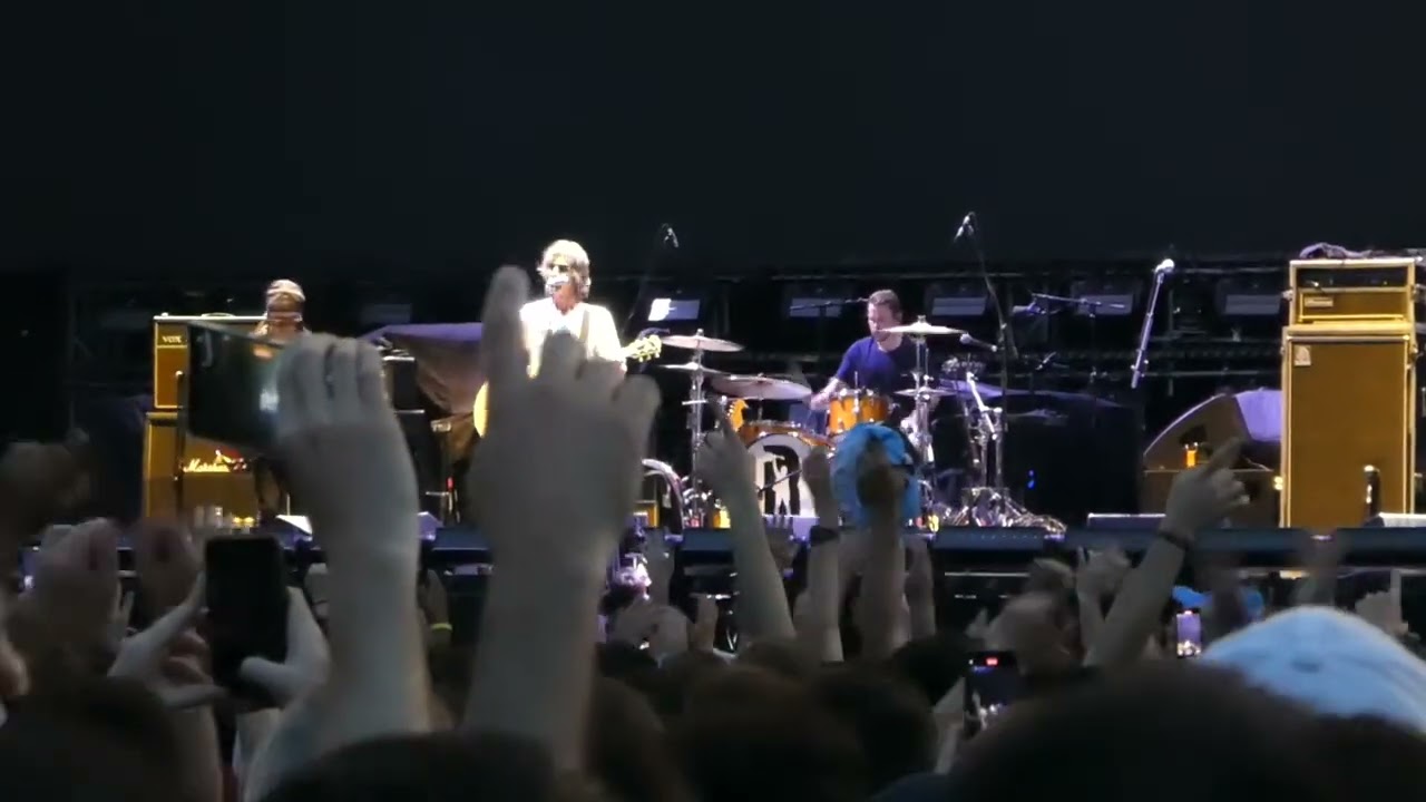 Richard Ashcroft - Sonnet @ River Plate Stadium, Buenos Aires 2025 - night 1