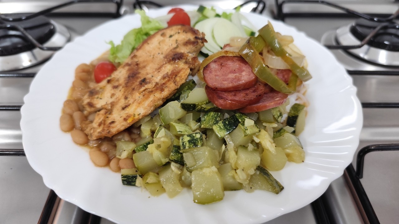 ALMOÇO DE SEGUNDA | SIMPLES, CASEIRO E DELICIOSO