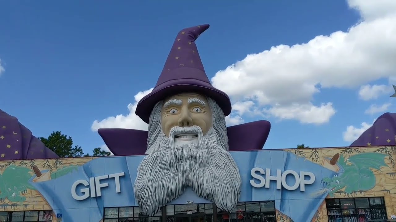 A few roadside attractions near Orlando Florida
