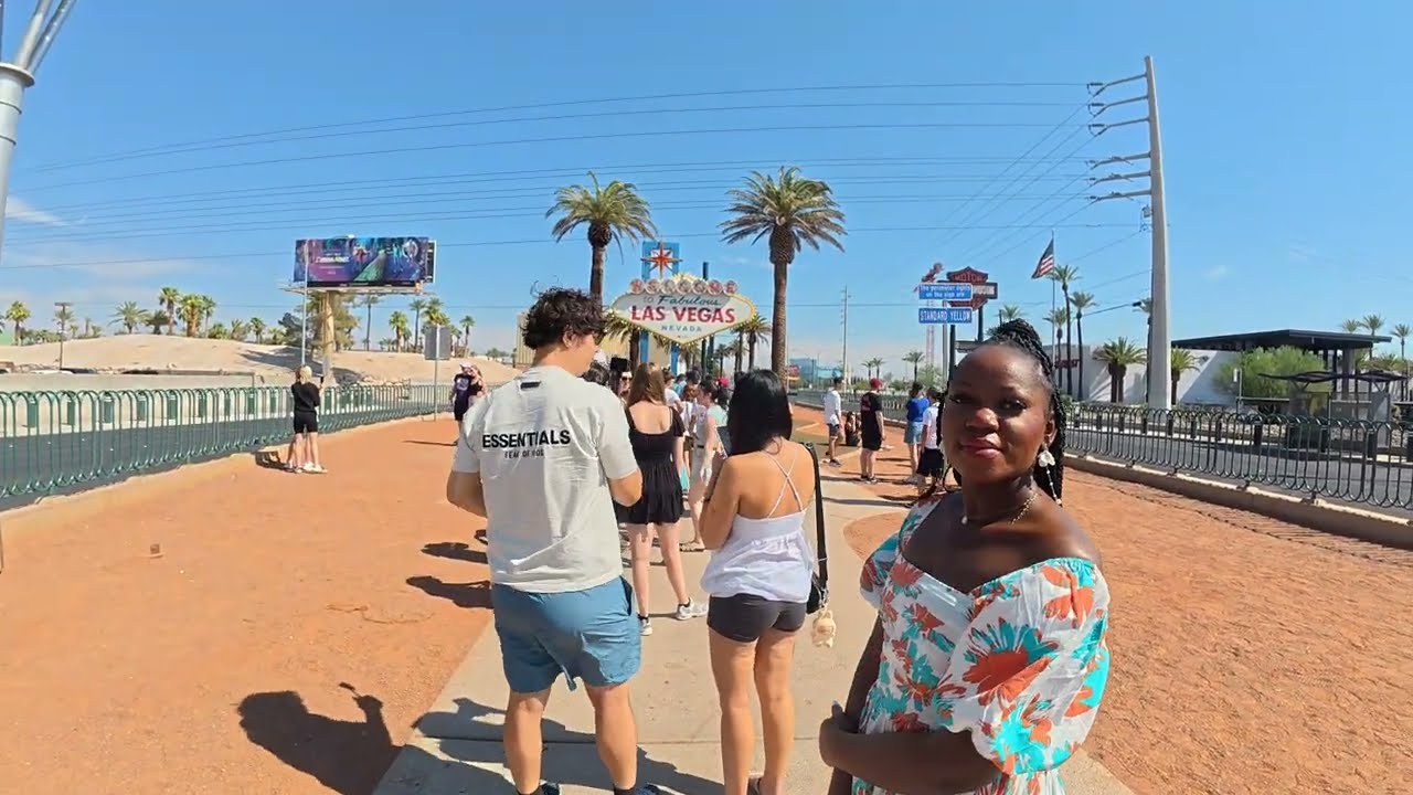 Prepare For Long Line to Take Pictures at The Las Vegas Sign