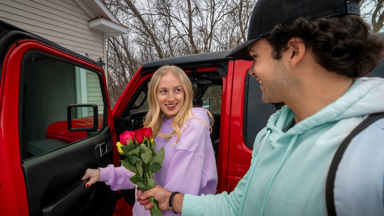 Я полетел через всю страну ради своей девушки...