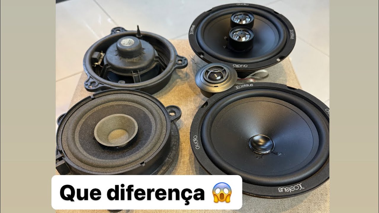 Renault Fluence sai originais 5” e entra Xcelsus Audio 6”