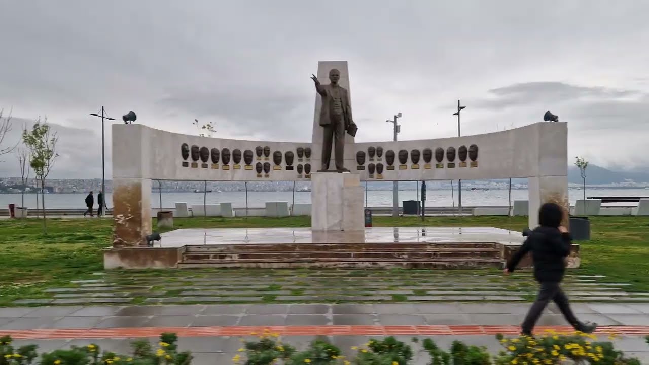Izmir - driving from Bostanlı to Karşıyaka with the tram - April 2025 - Türkiye