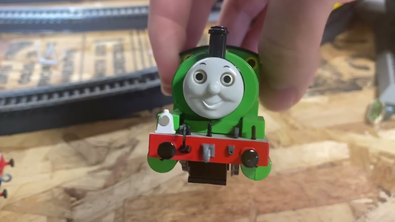 VERY RARE Sodor Red Mail car from 2008 review