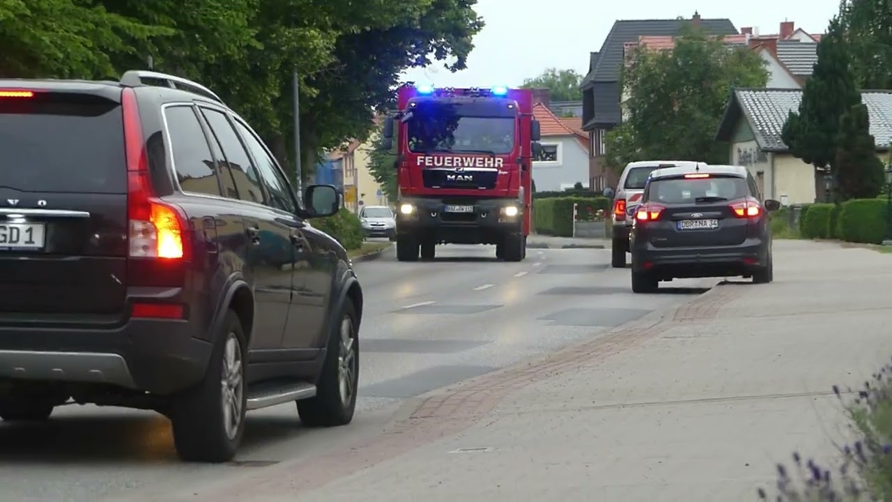 [Großbrand in Werkstatt] Einsatzfahrten FW,RD,Pol in Bützow