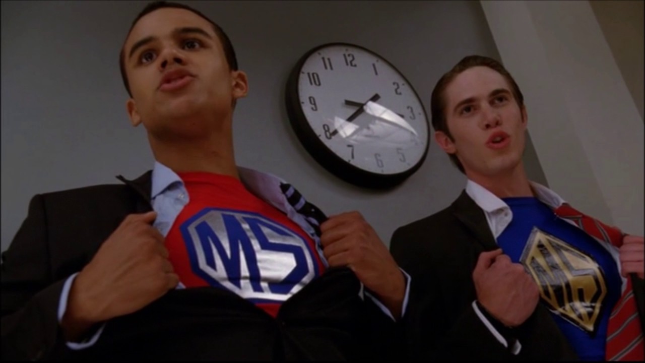 Glee - Superman (Full performance + fight scene) 4x07