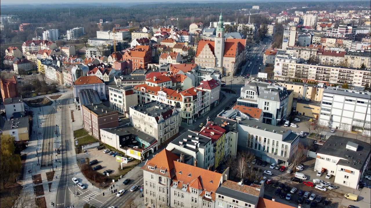 Jak zmienia się Olsztyn. Centrum i Stare Miasto z drona - początek wiosny