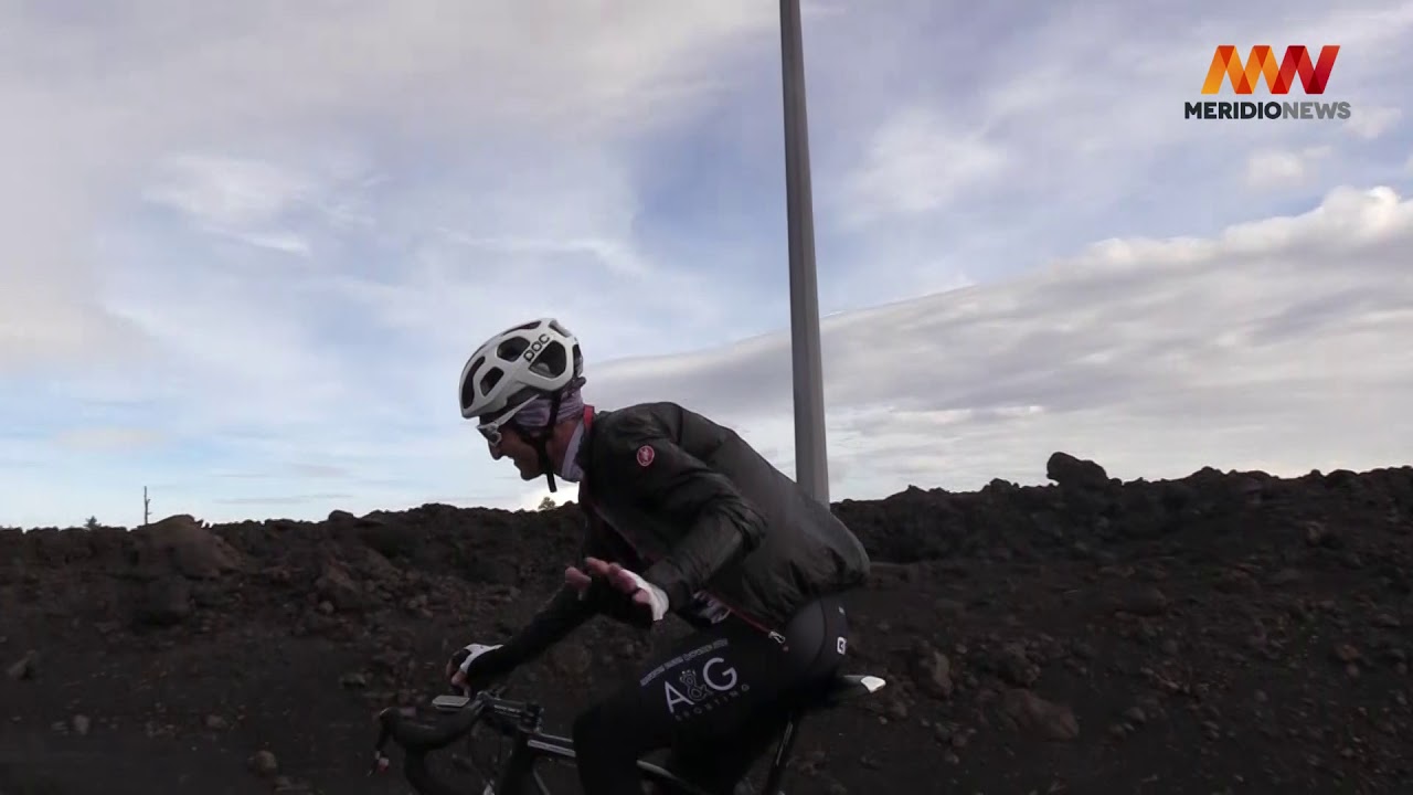 Etna, in bici fino a quota 2.850: la ricognizione sognando il Giro