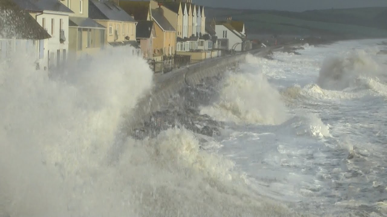 Torcross Storms Gales High Tides hit the village of Torcross again South Devon Feb 3rd 2014