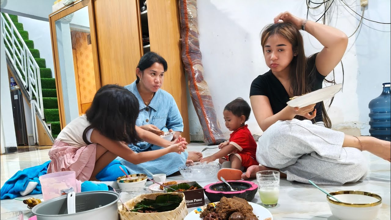NIKEN SALINDRY Buka puasa ramadhan hari pertama 