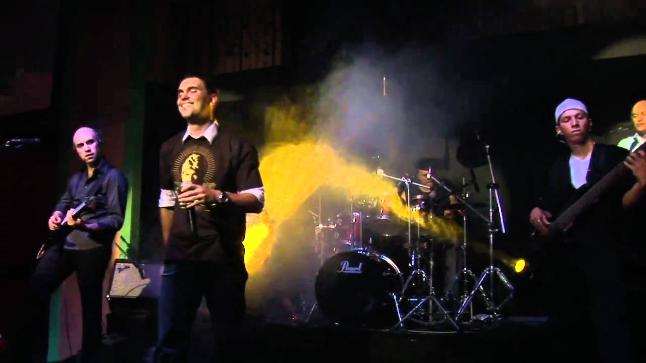 U2 - New Years Day - Cover - Banda Plugged - Brasília/DF