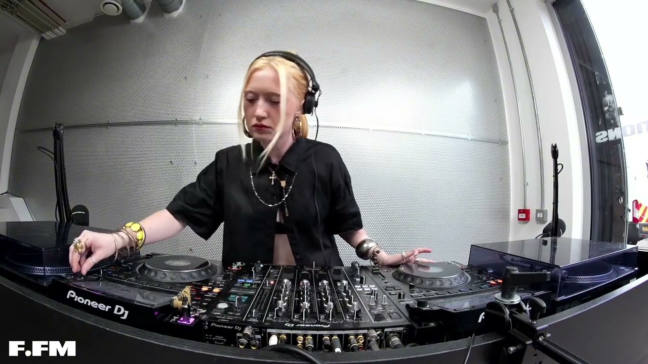 sez. foundation fm mix | grime/dubstep