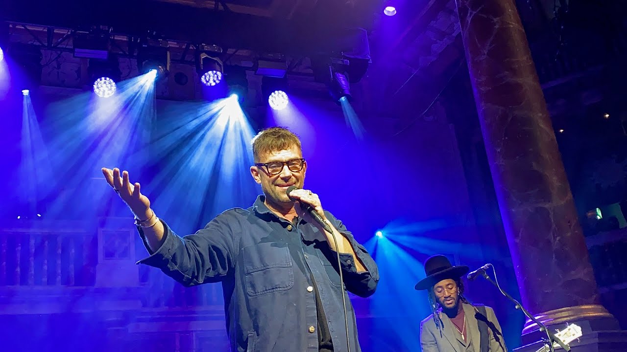 Damon Albarn Nails Blur's OUT OF TIME - The Nearer The Fountain launch -Shakespeare's Globe 9'21
