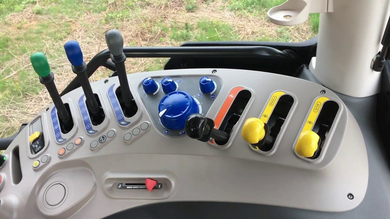 McCormick X7 Pro-Drive STANDARD Tractors In-Cab Controls Tutorial