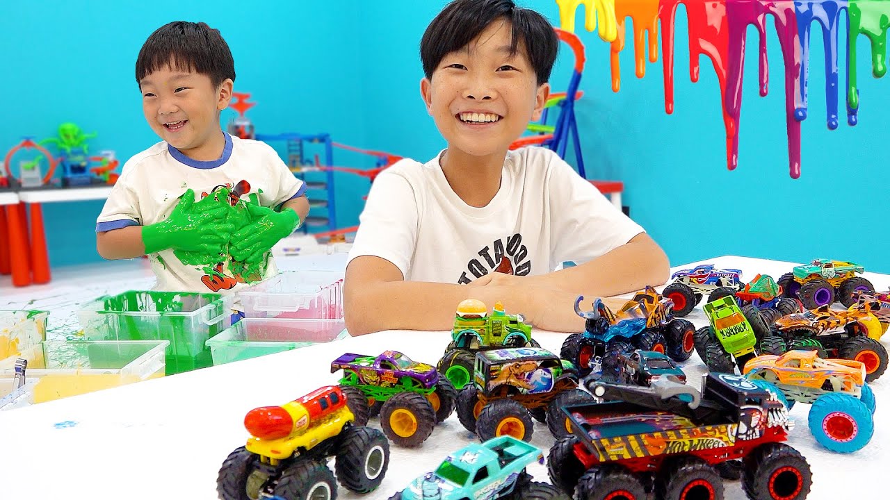 Детская машинка, игрушка, цветная игра с водой  Color Play with Monster Truck Car Toy