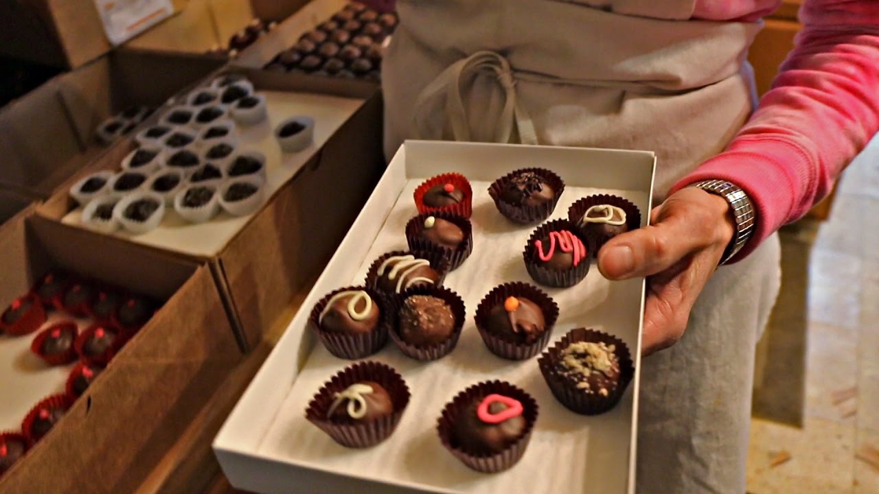 Building Bailey's Box of Beautiful...Bhocolate!