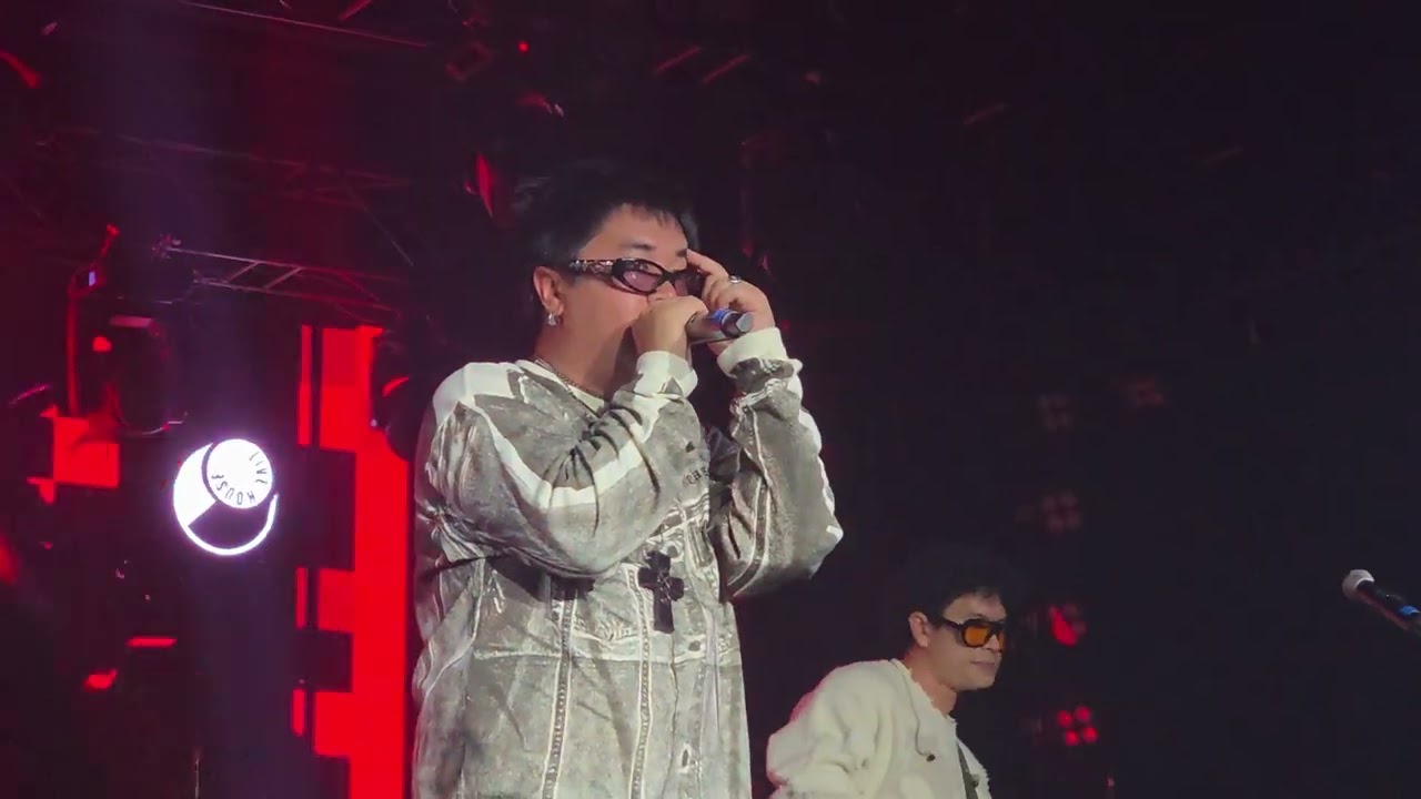  วรรณกรรมขายดีอันดับ 1 - THE WHITEST CROW @Volume Live House VOL.63