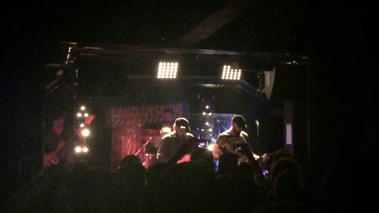 Pilli Bebek - Olsun - Live @Kadıköy Sahne