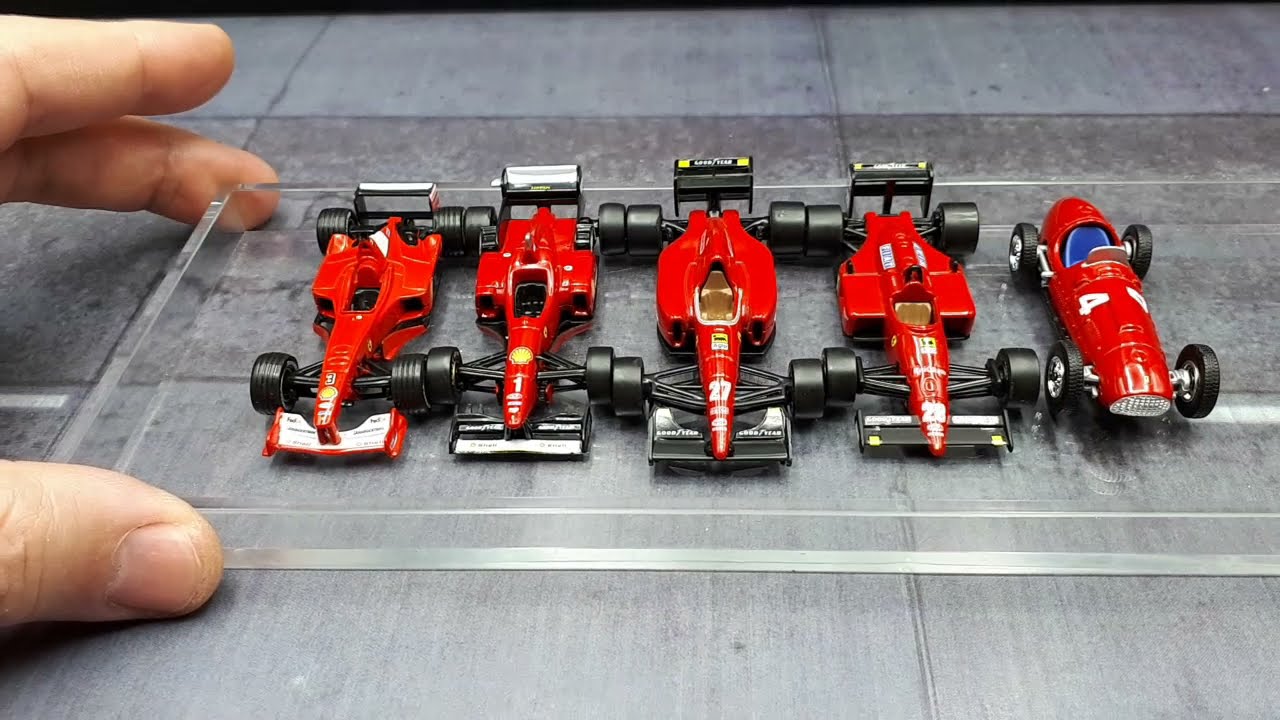 Обзор литой модели автомобиля Ferrari F1 масштабом 1/64x5 от Dydo/Kyosho