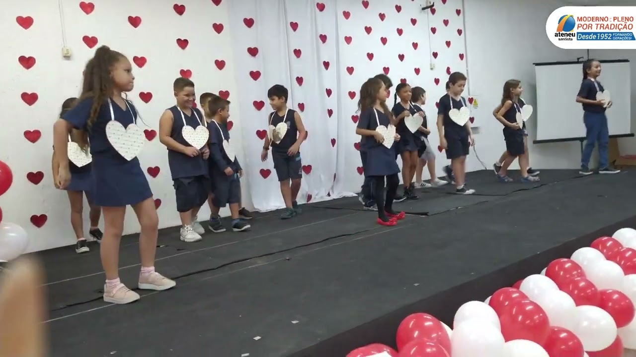 Apresentação do 2º ano "B"  2022: Dois Corações (Melim)