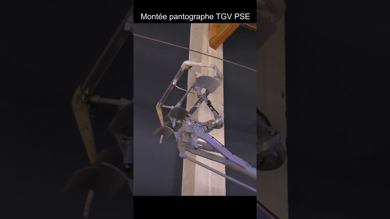 Mont&eacute;e d'un pantographe de TGV PSE