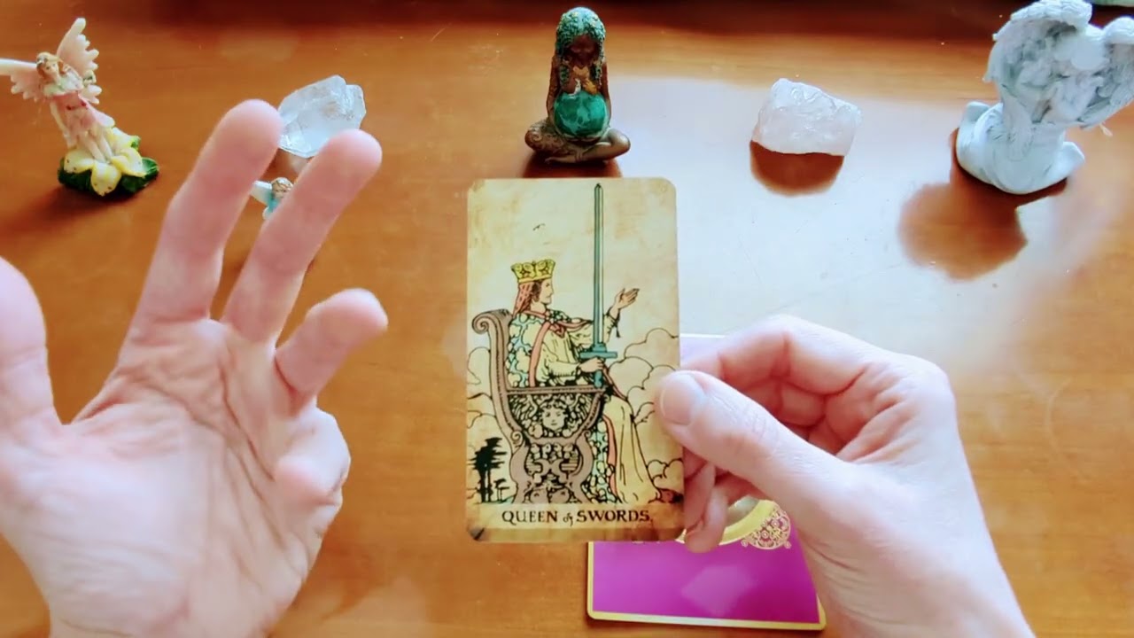 🧚‍♀️ Pick-A-Card Love Reading 🔮 What messages do the cards have for you?
