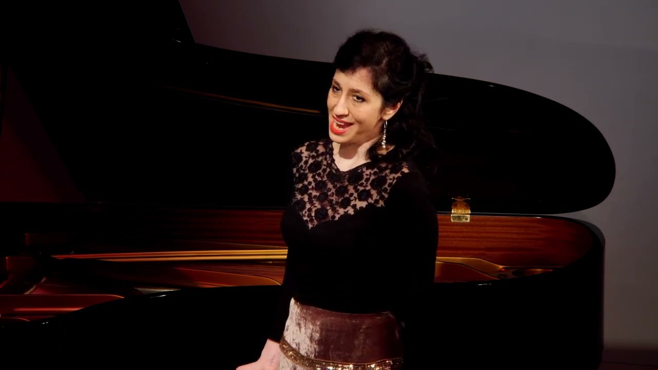 Menotti, The Medium - Sara Paone