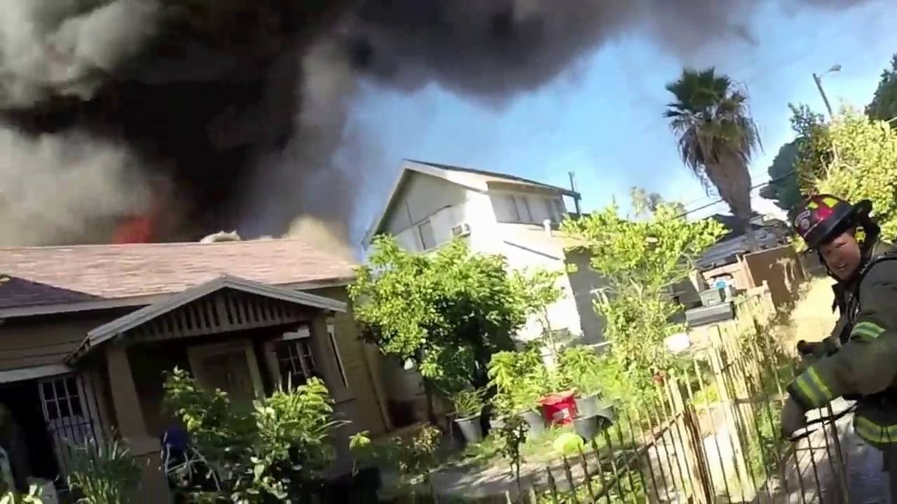 Fresno Fire Engine 3 Fire Attack at 3 Alarm Apt. Fire 6/30/16