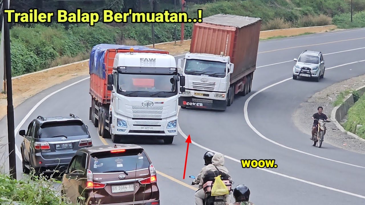 Truck Trailer Trailer Balap Ber'muatan Berat Di Tanjakan Bukit Kodok.Trailer Menyalip,Truck Mundur..