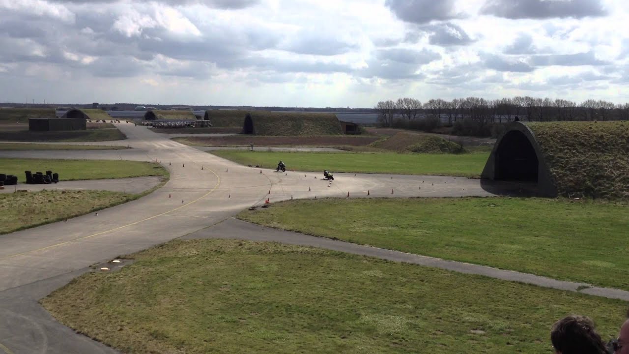 Aprilia Rs 125 vs. Rs 250