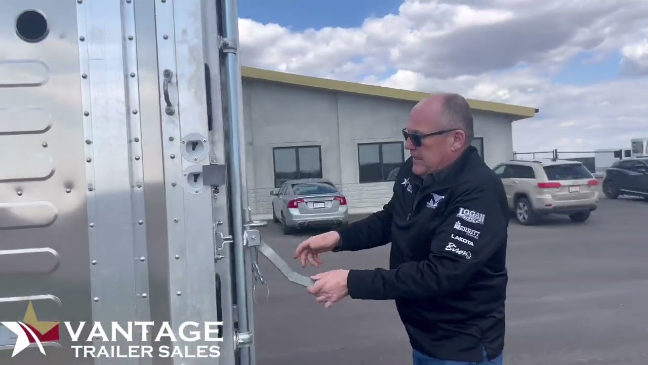 Huge 2026 Merritt 32&rsquo; Stock Trailer