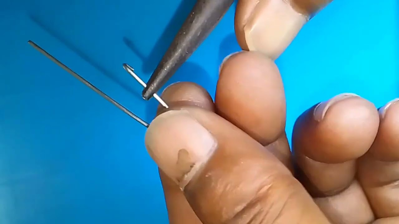 Fishing Hack for free : Handmade Lock Snaps Trick with Safety Pin.